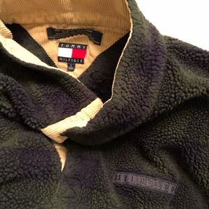Vintage Tommy Hilfiger sweater (1990)
